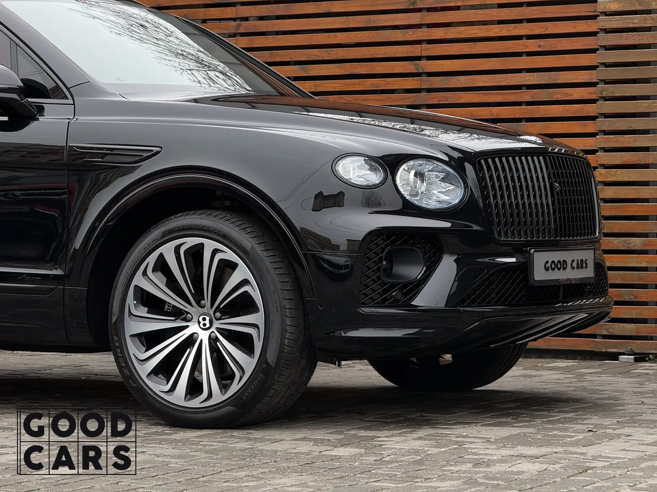 Bentley Bentayga - фото 13