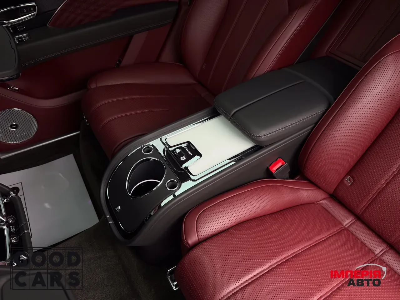 Bentley Bentayga - фото 37