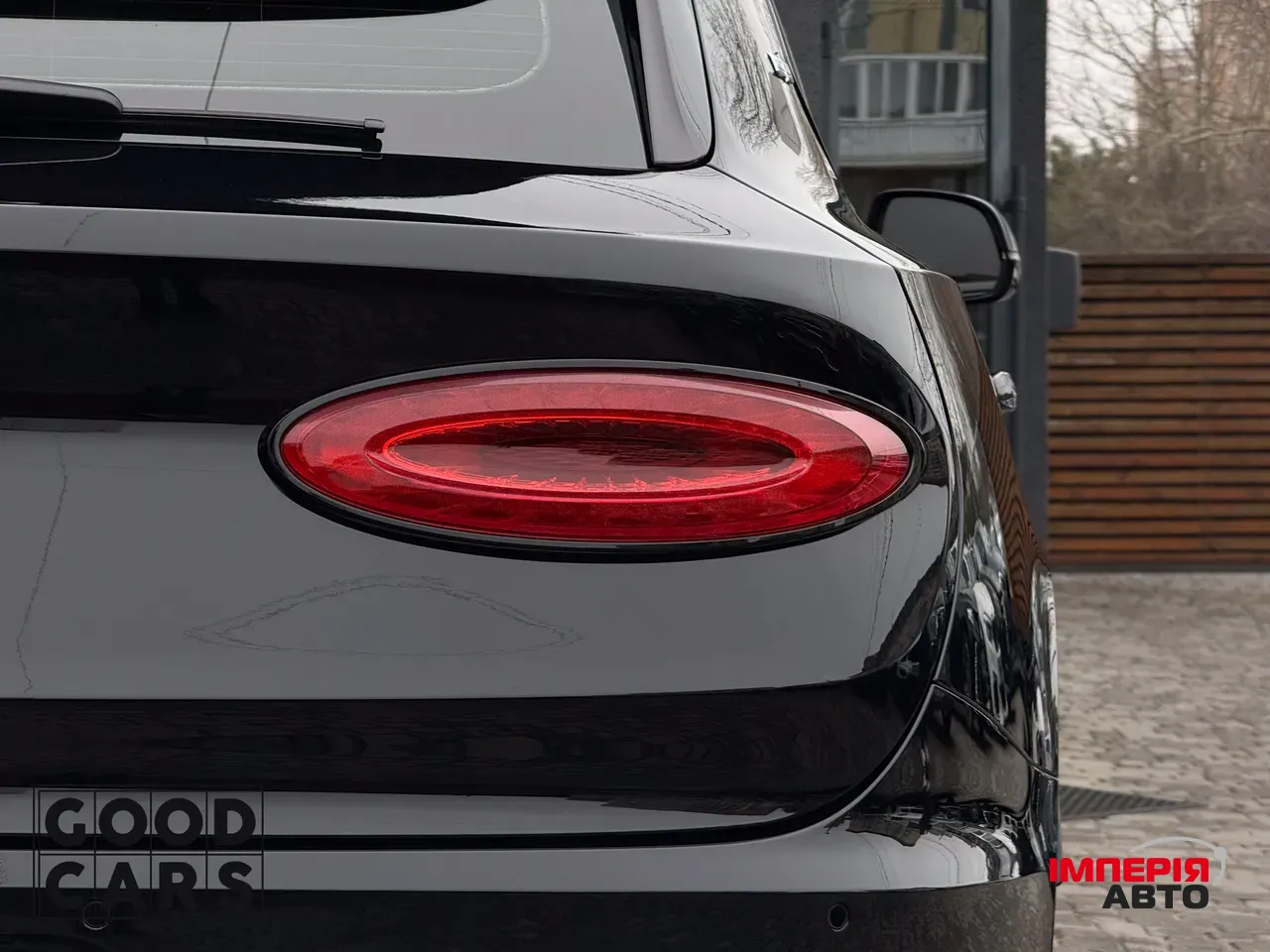 Bentley Bentayga - фото 12