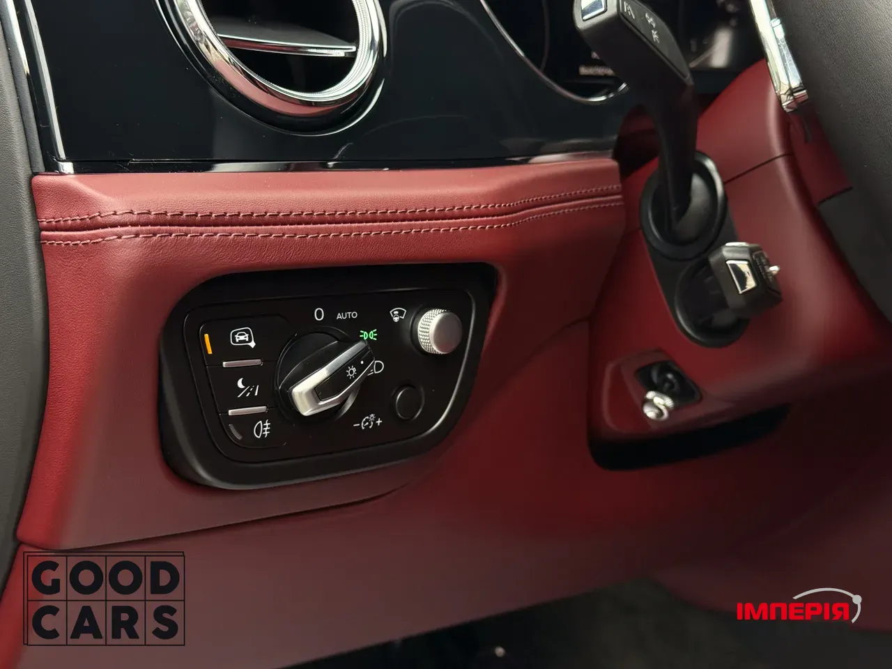 Bentley Bentayga - фото 28