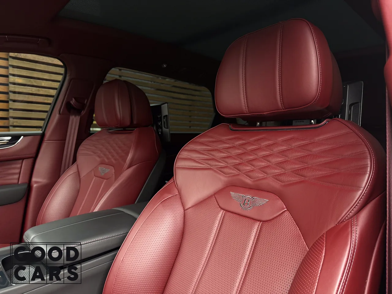 Bentley Bentayga - фото 29