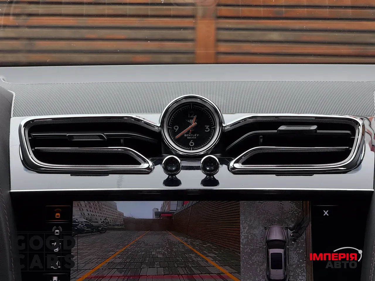 Bentley Bentayga - фото 42