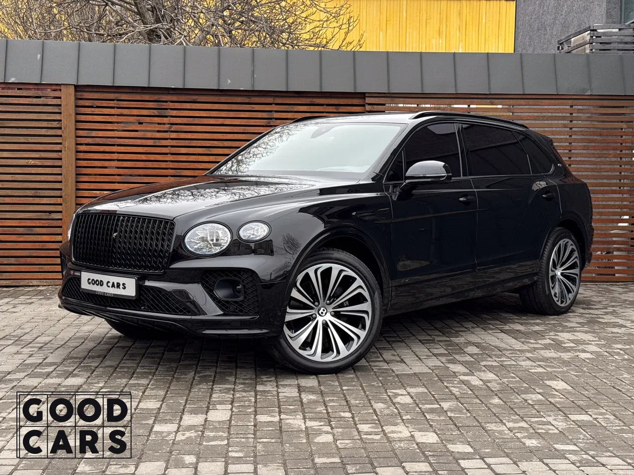 Bentley Bentayga - фото 1