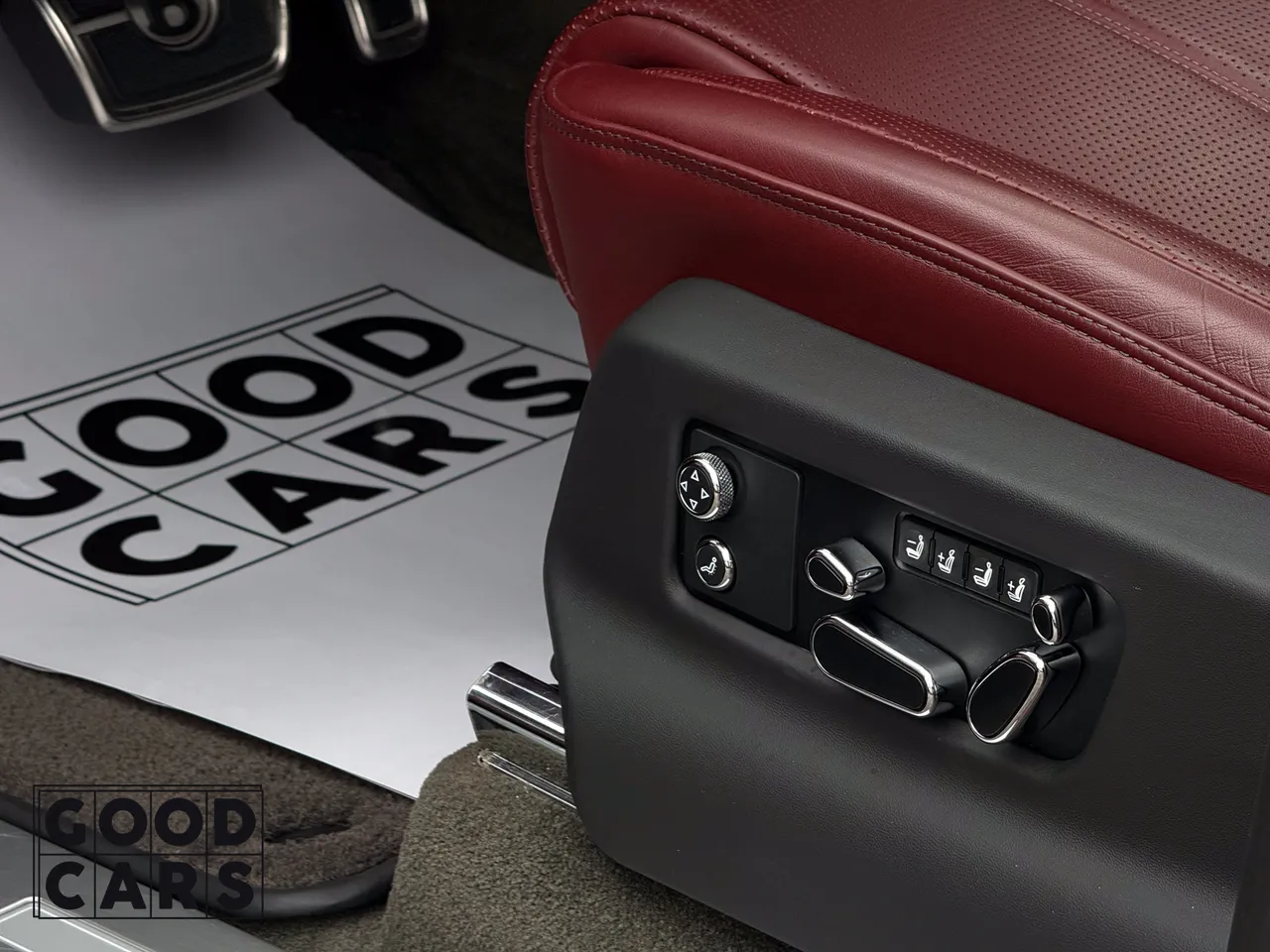 Bentley Bentayga - фото 27