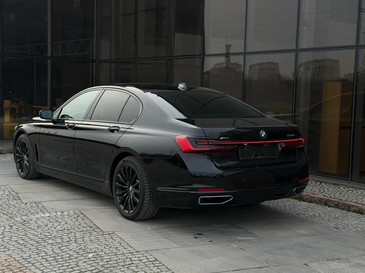 BMW 7 серії - фото 16
