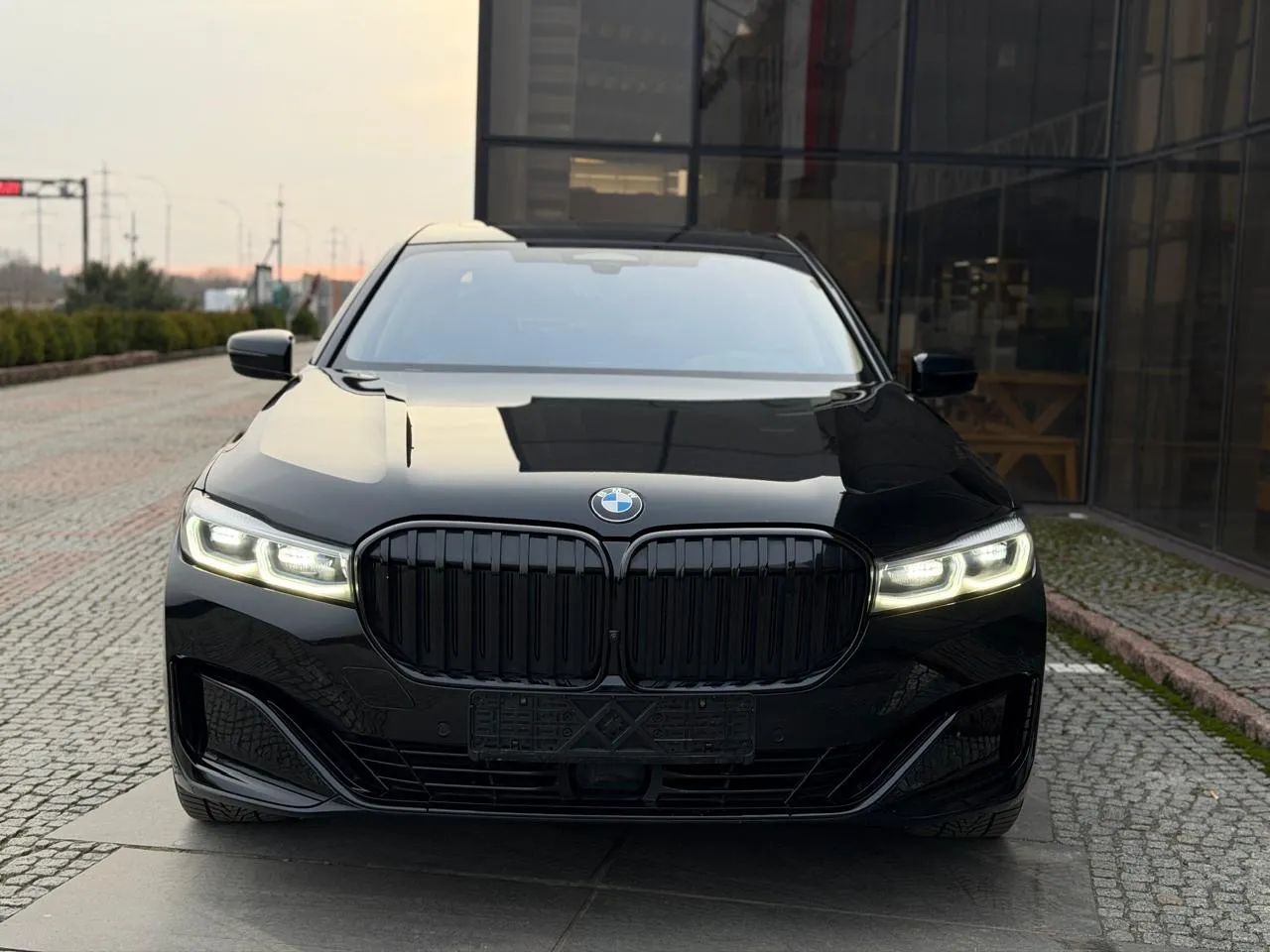 BMW 7 серії - фото 2