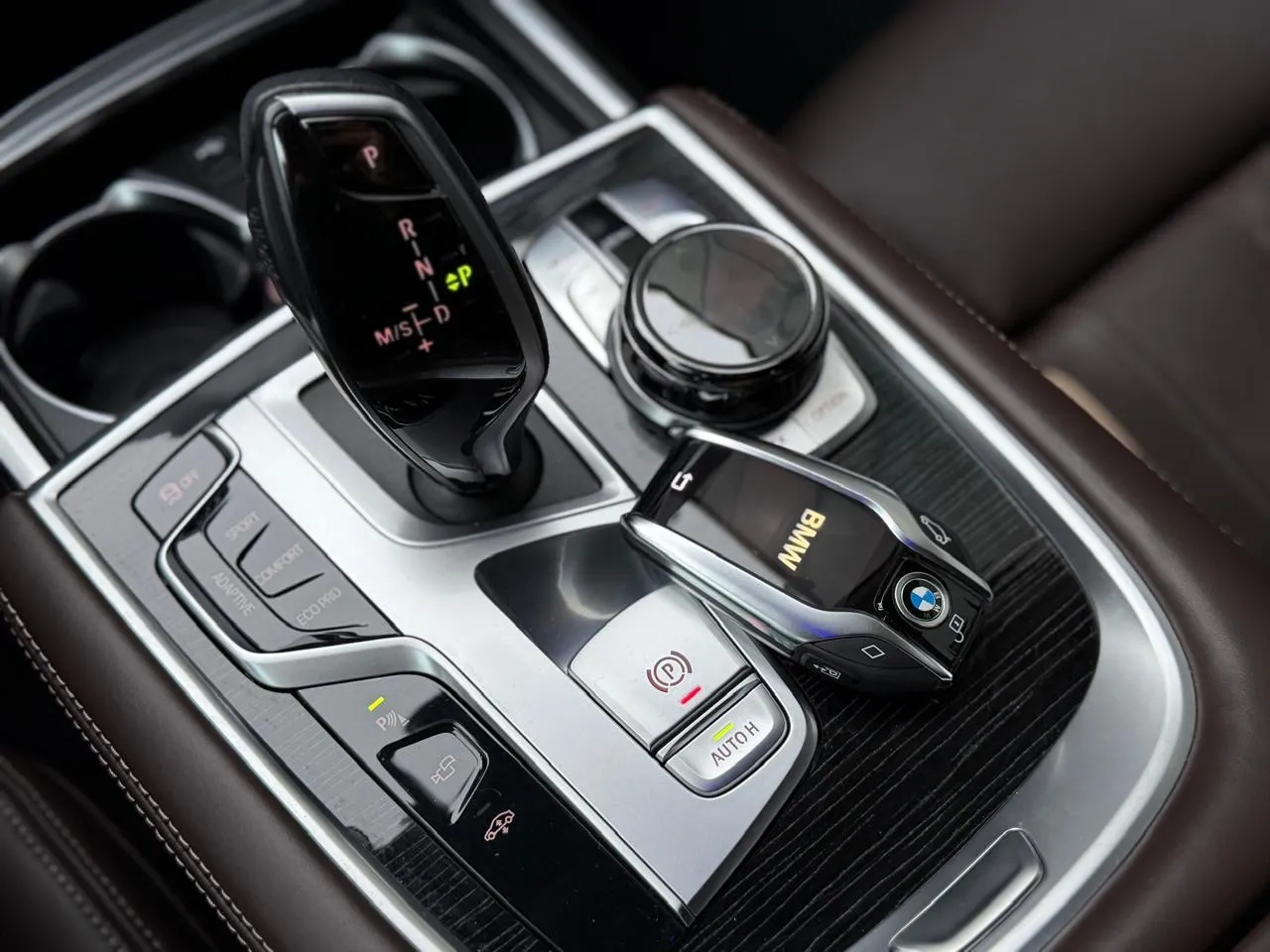 BMW 7 серії - фото 9