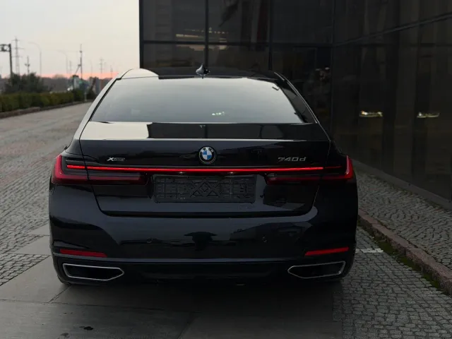 BMW 7 серії - фото 4