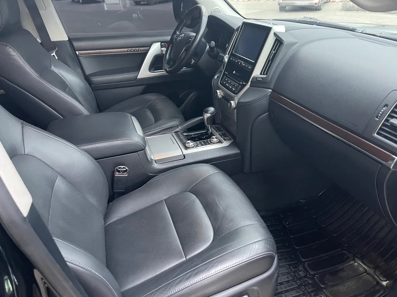 Toyota Land Cruiser - фото 7