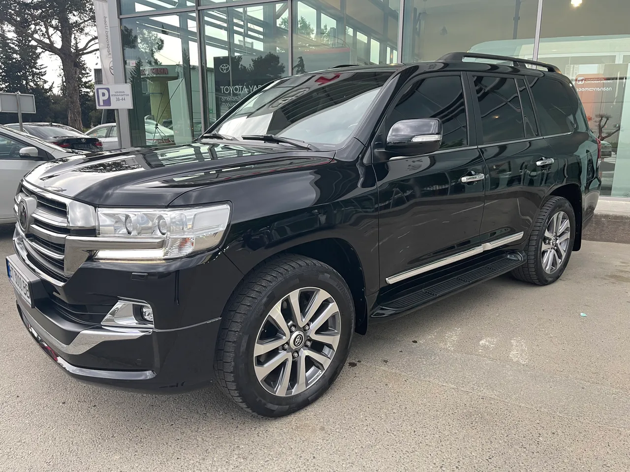 Toyota Land Cruiser - фото 2