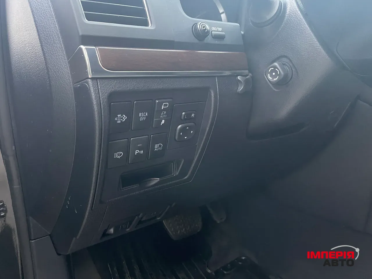 Toyota Land Cruiser - фото 4