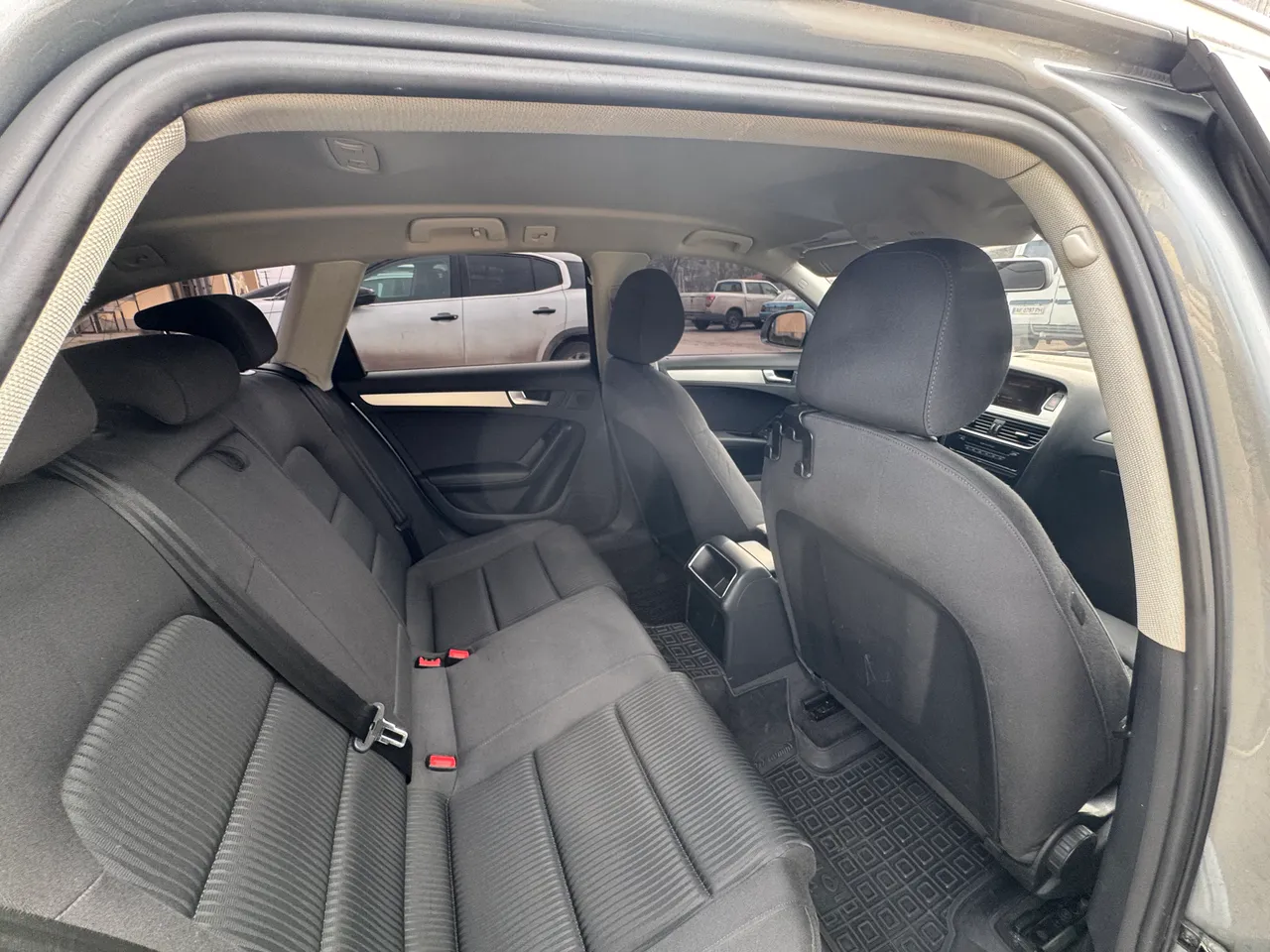 Audi A4 - фото 18