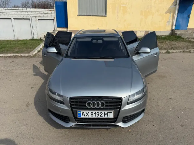 Audi A4 - фото 2