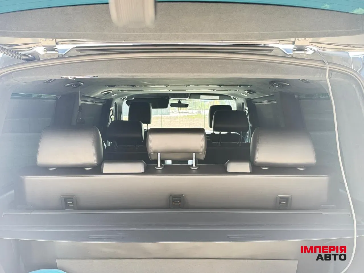 Volkswagen Multivan - фото 6