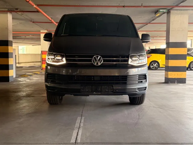 Volkswagen Multivan - фото 2