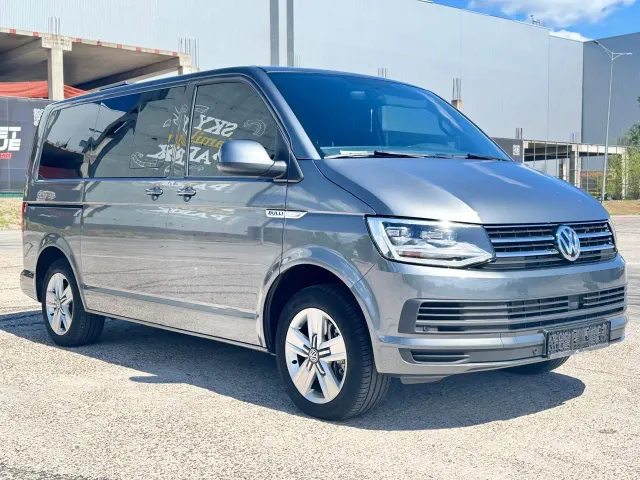 Volkswagen Multivan - фото 1