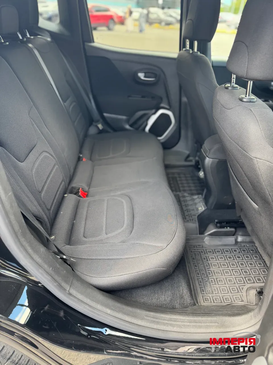 Jeep Renegade - фото 11