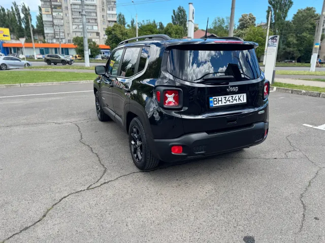 Jeep Renegade - фото 3