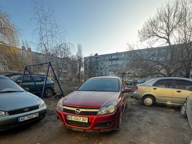 Opel Astra - фото 1