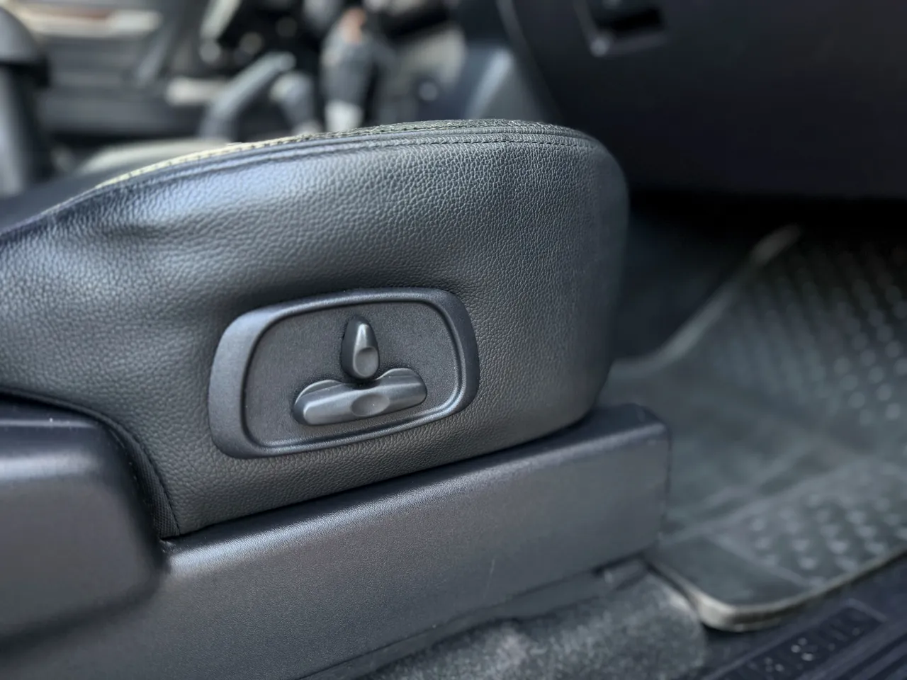 Mitsubishi Pajero - фото 36