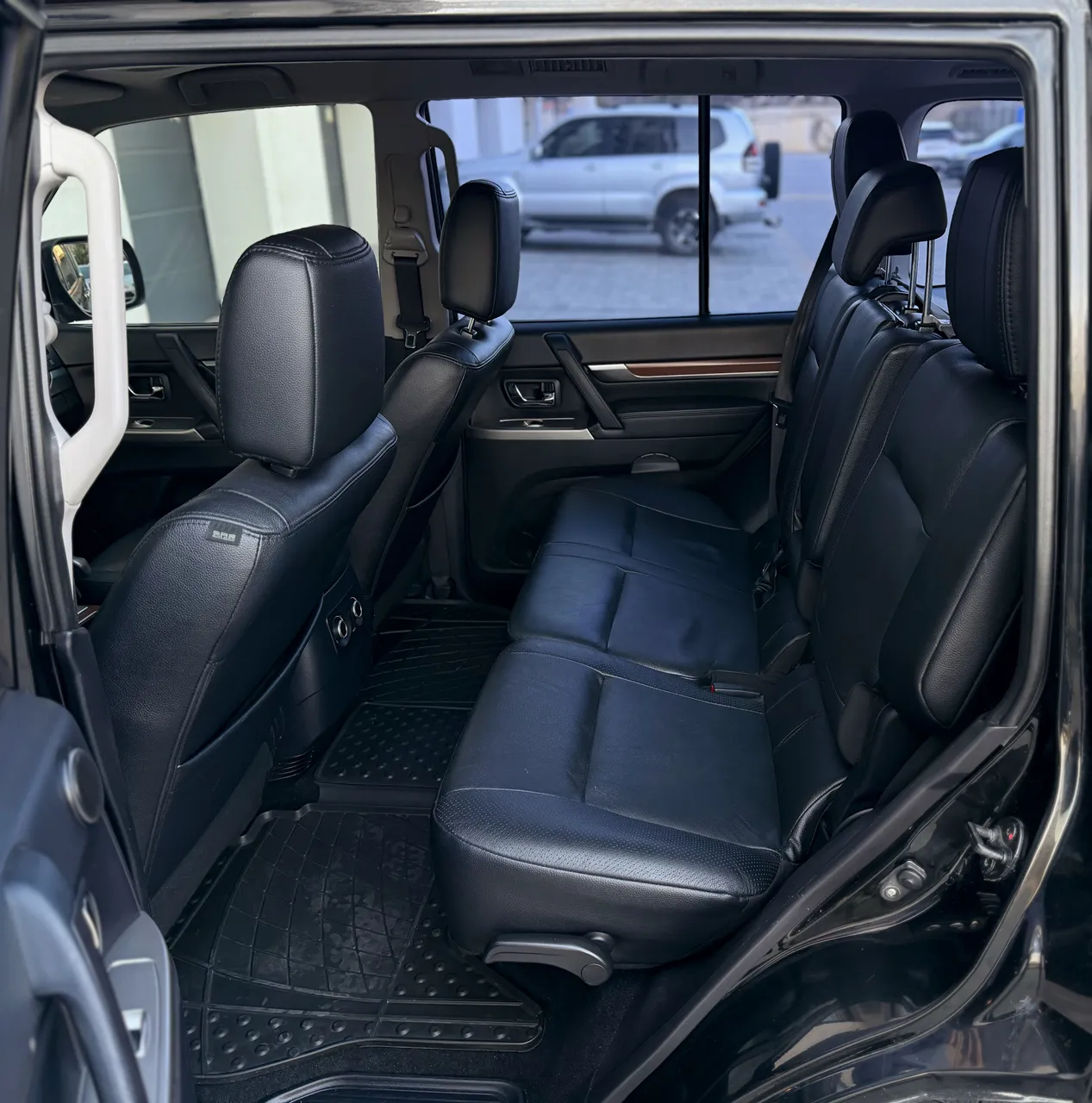 Mitsubishi Pajero - фото 16