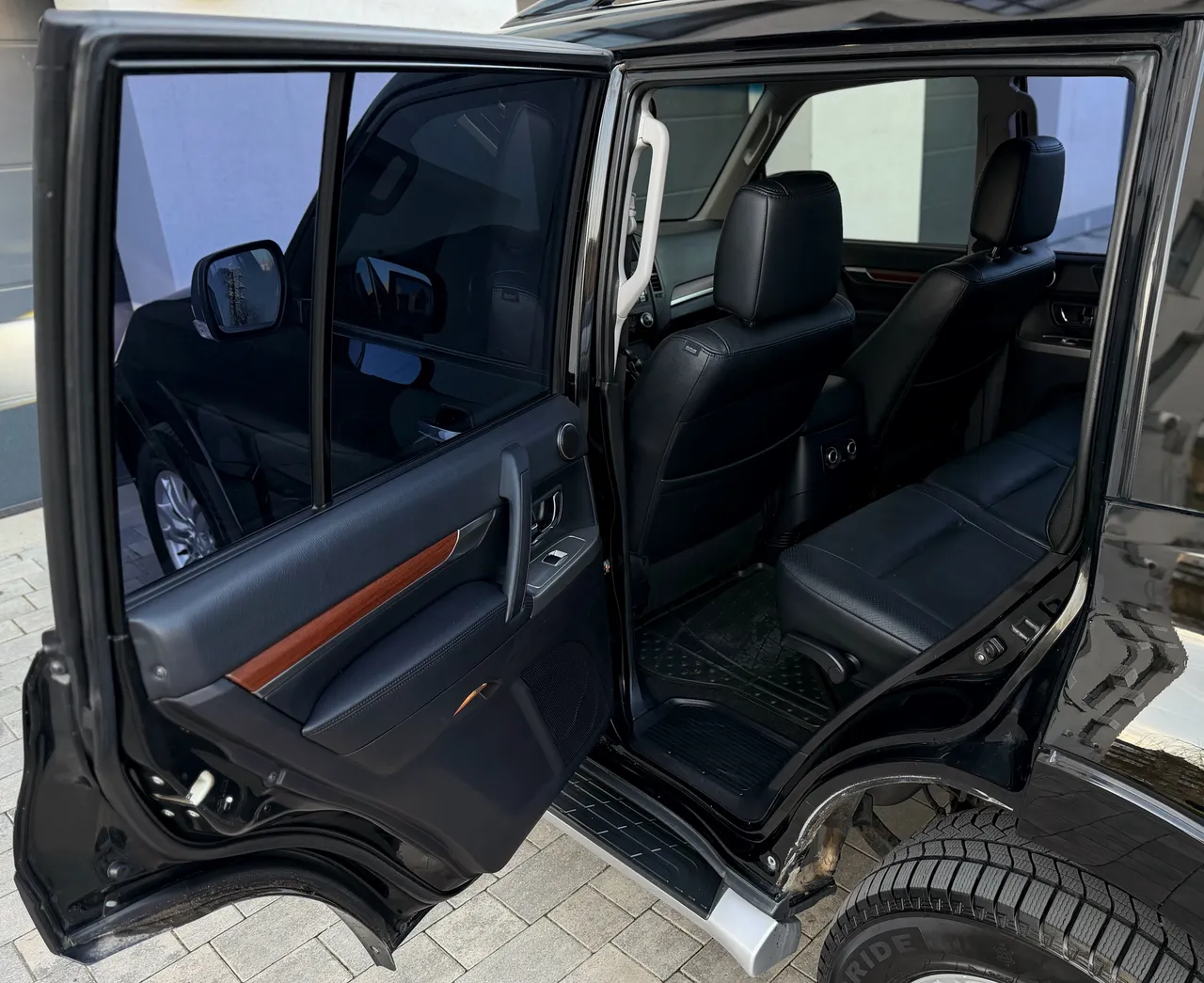 Mitsubishi Pajero - фото 15