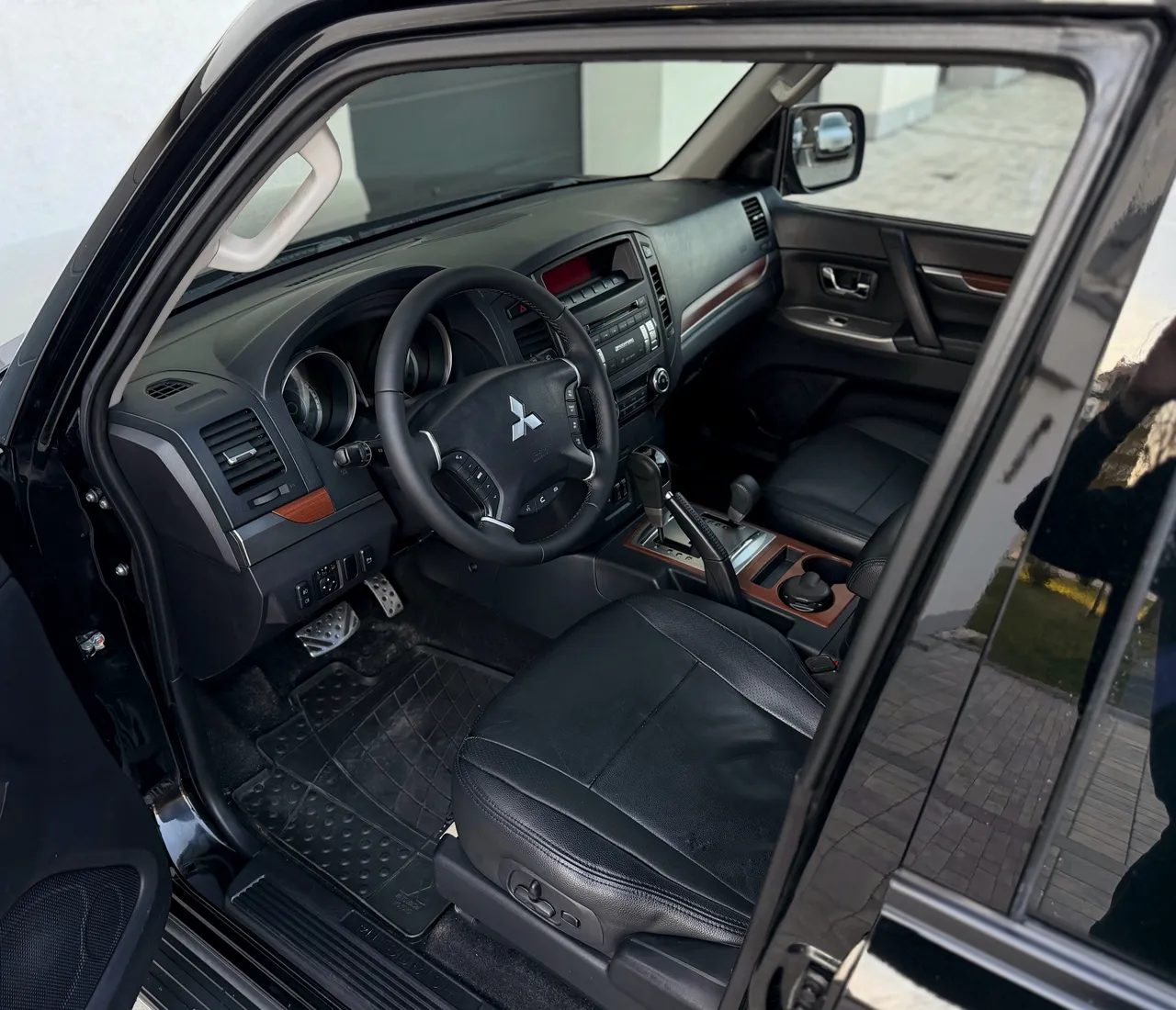 Mitsubishi Pajero - фото 14