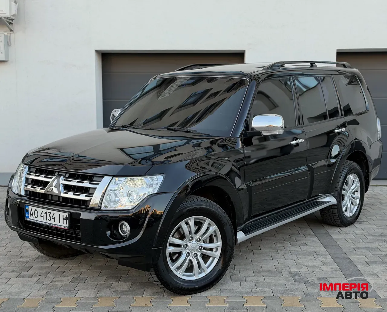 Mitsubishi Pajero - фото 1