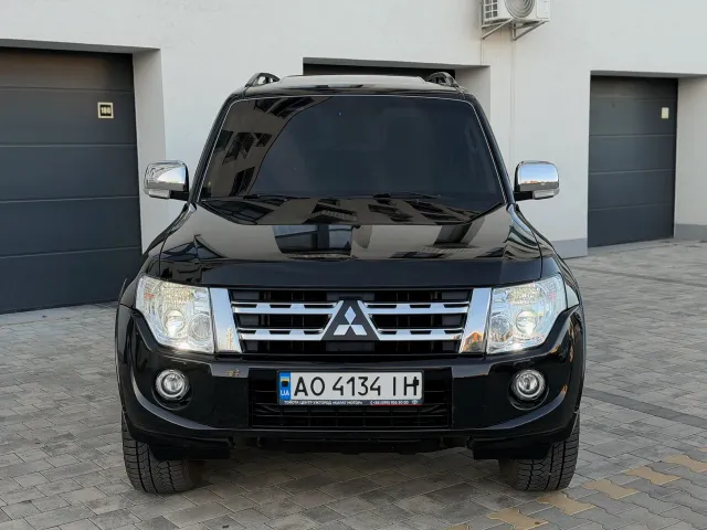 Mitsubishi Pajero - фото 3