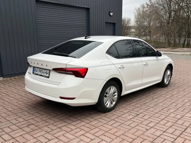 Skoda Octavia - фото 3