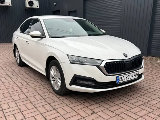 Skoda Octavia - фото 1
