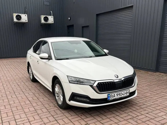 Skoda Octavia - фото 2