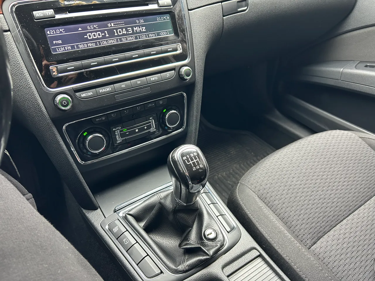 Skoda Superb - фото 15