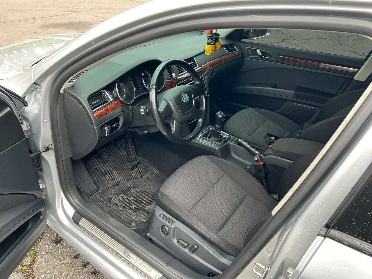 Skoda Superb - фото 11