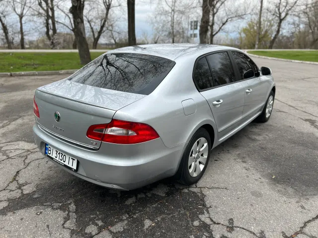 Skoda Superb - фото 5