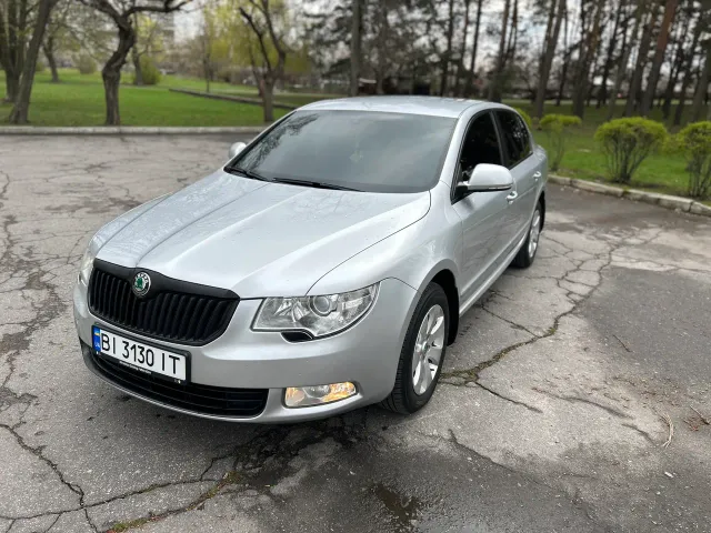 Skoda Superb - фото 1