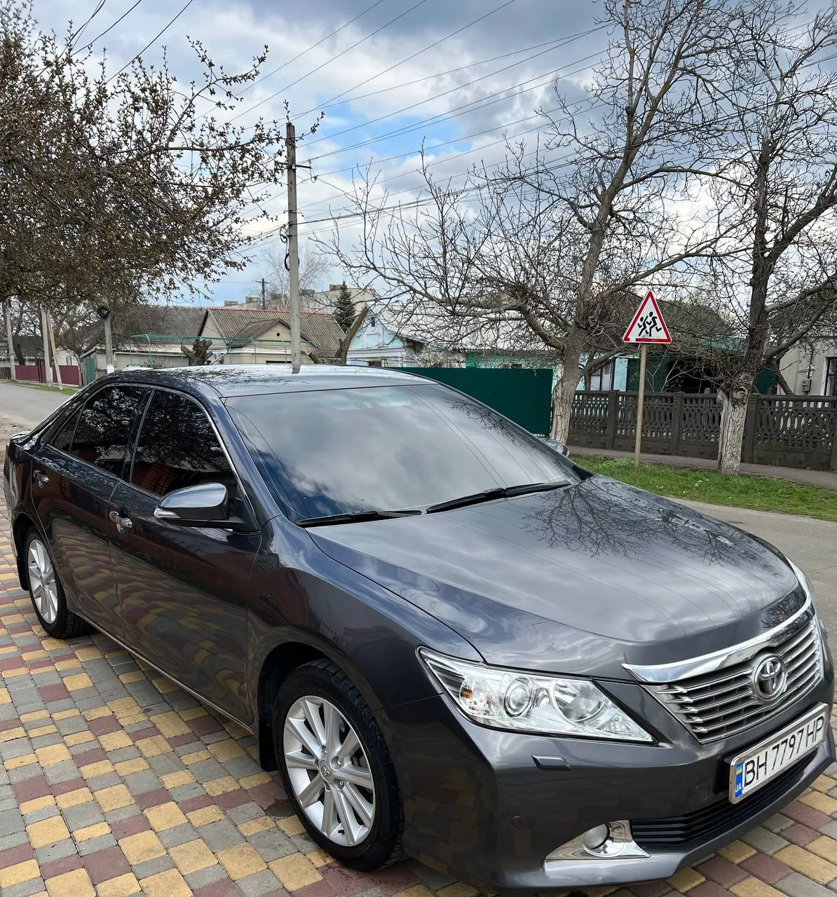 Toyota Camry - фото 2