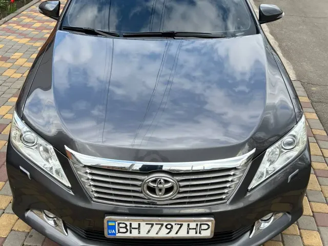 Toyota Camry - фото 3