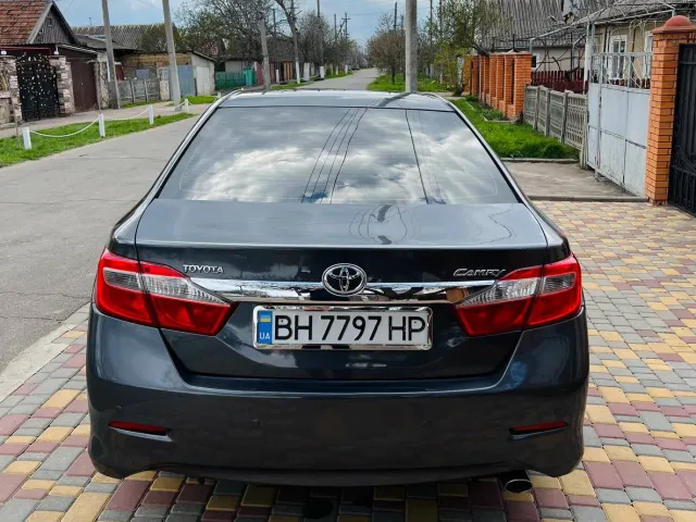 Toyota Camry - фото 5