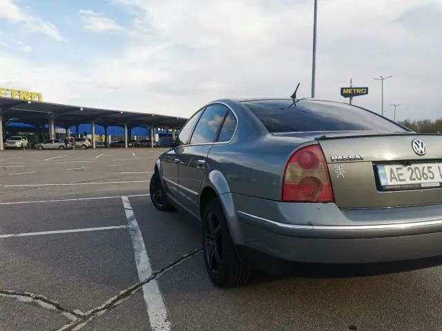 Volkswagen Passat - фото 2