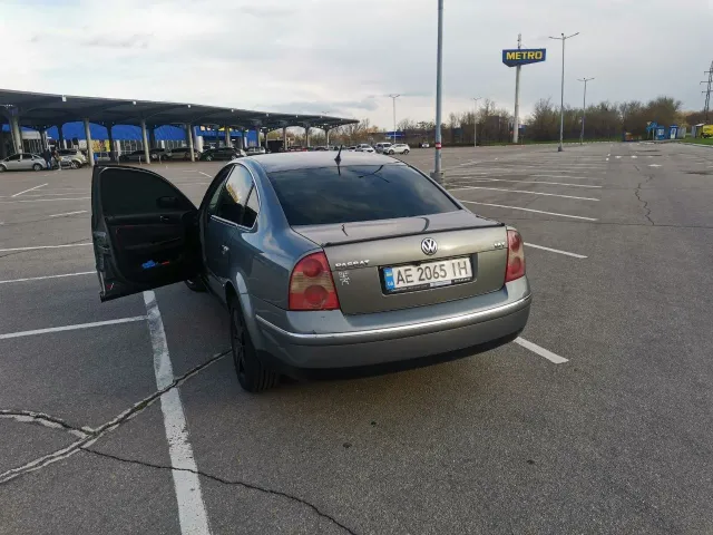 Volkswagen Passat - фото 3