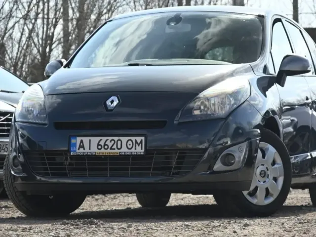 Renault Megane - фото 2