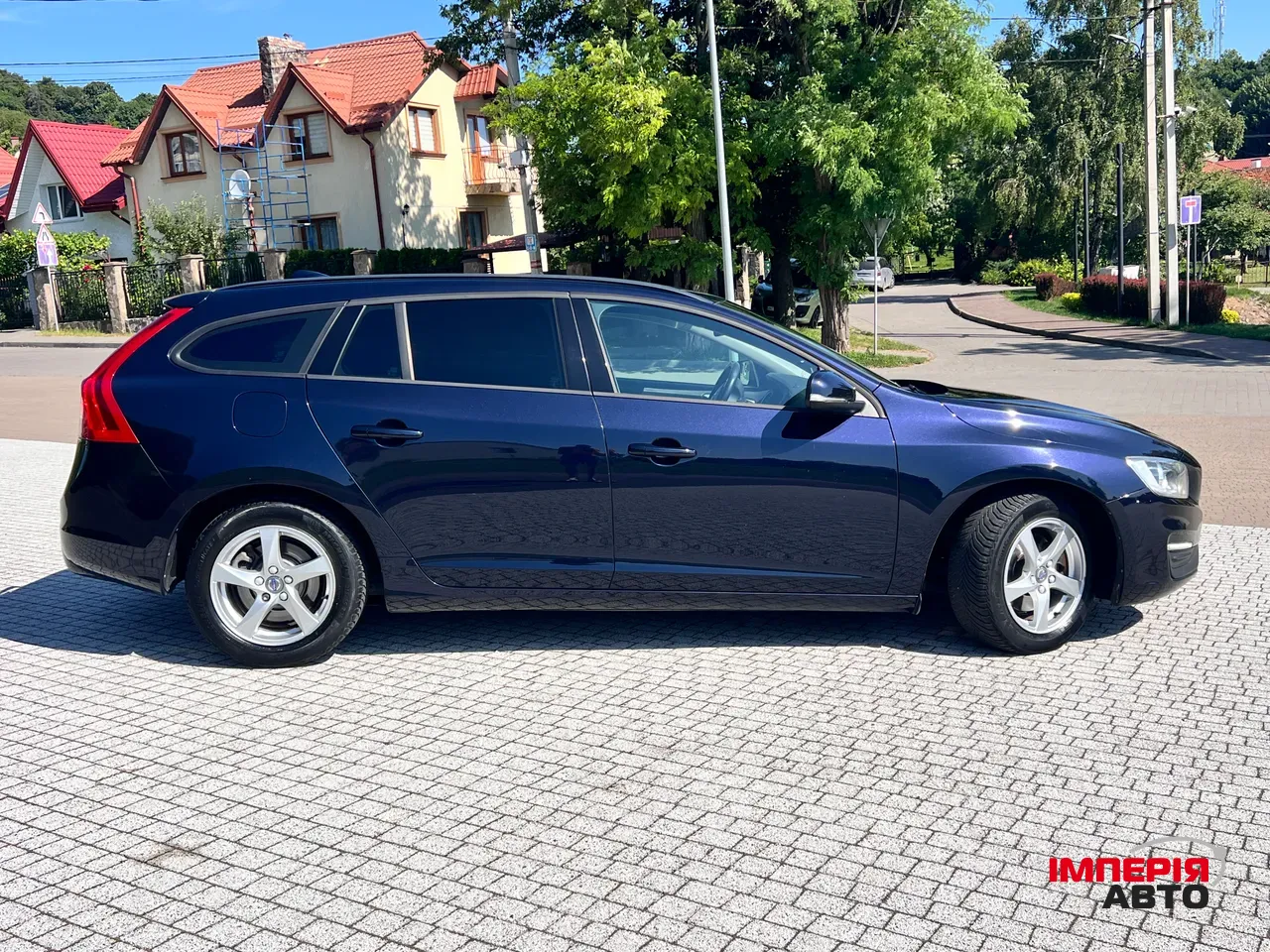 Volvo V60 - фото 21