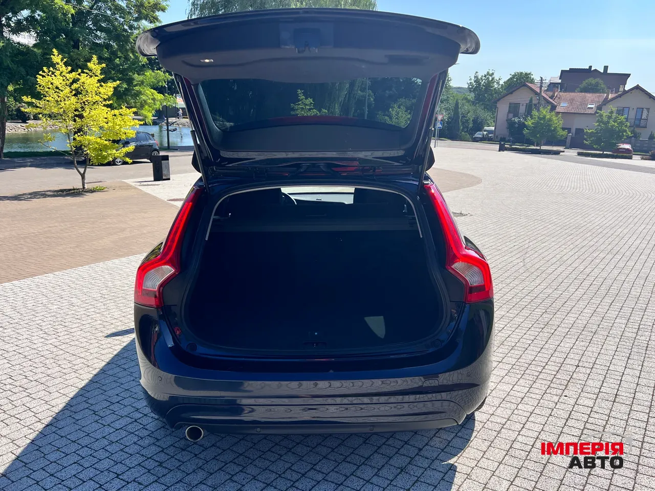 Volvo V60 - фото 33