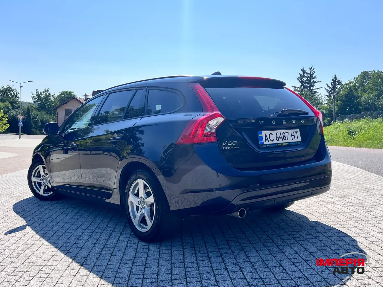 Volvo V60 - фото 11