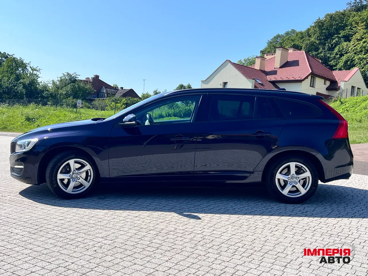 Volvo V60 - фото 8
