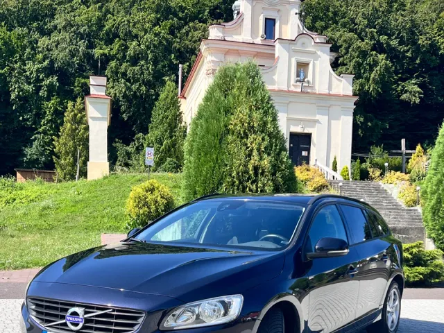 Volvo V60 - фото 1
