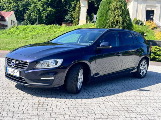 Volvo V60 - фото 4