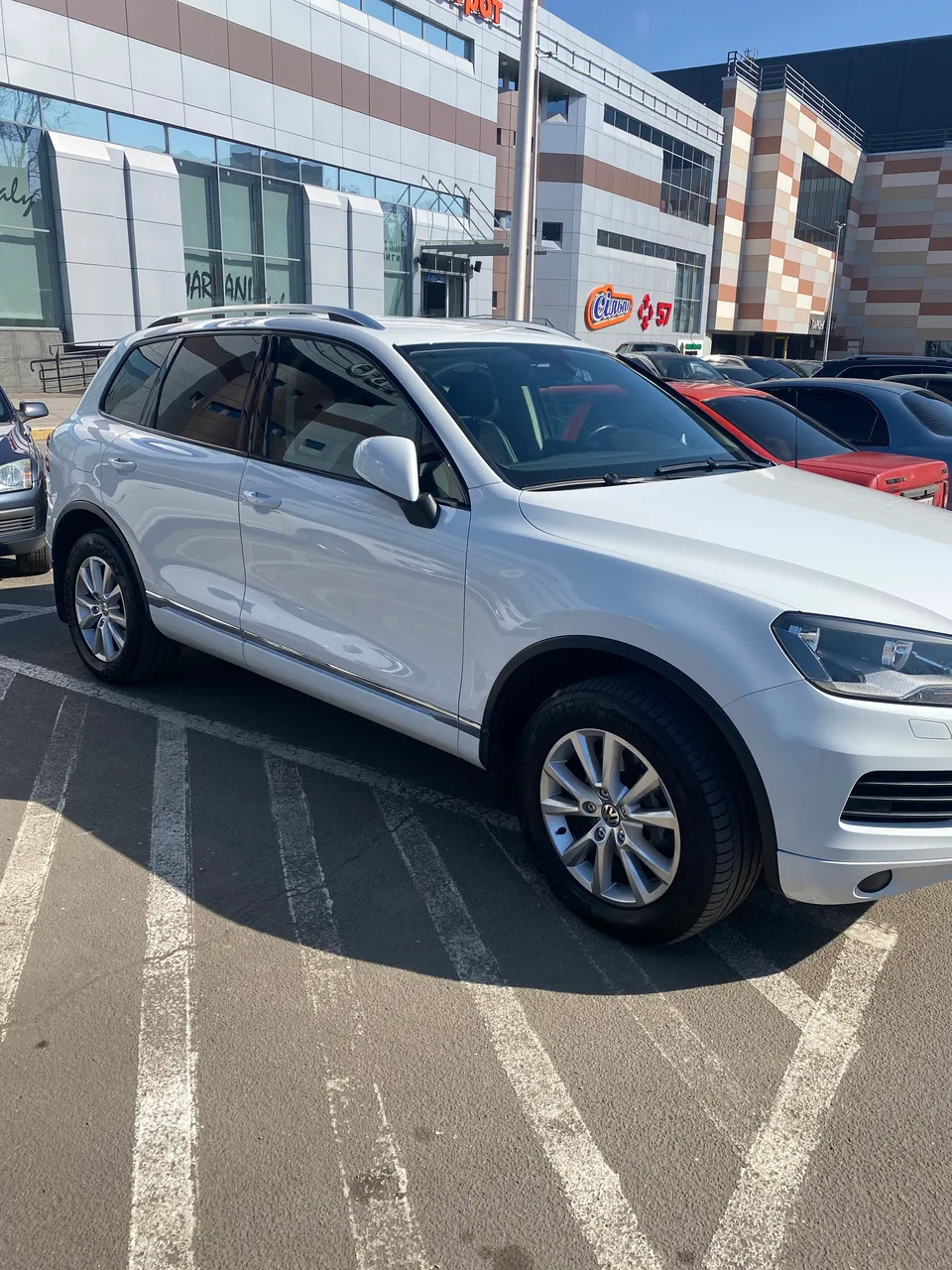 Volkswagen Touareg - фото 3