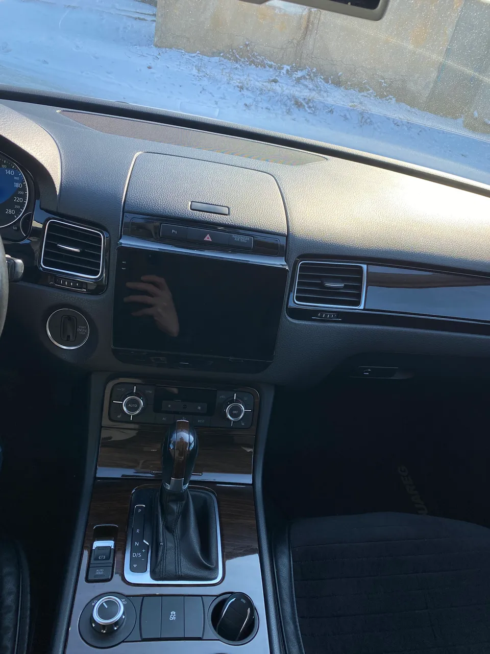 Volkswagen Touareg - фото 7